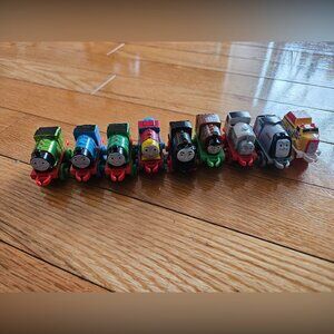 Thomas and Friends Assorted Mini Trains Lot of 9 Figures